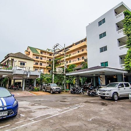 Sutus Court 5 Hotel Pattaya Buitenkant foto