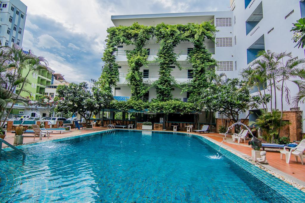 Sutus Court 5 Hotel Pattaya Buitenkant foto